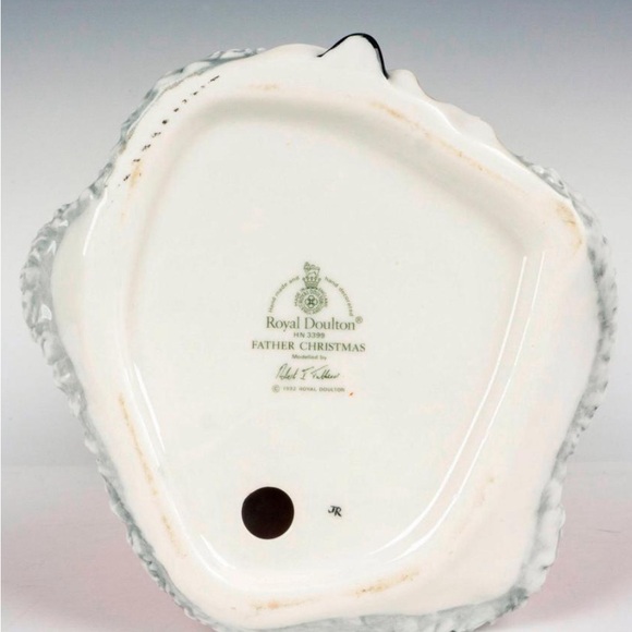 Royal Doulton Father Christmas - Picture 3 of 3